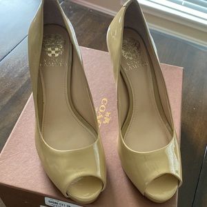 Vince Camuto Heels size 7 See photos- great condition